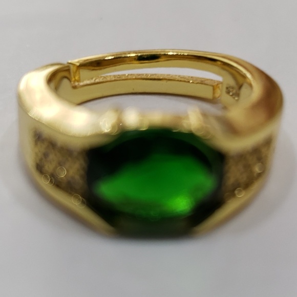 Men's Green 2ct CZ Stone Ring - Picture 4 of 8